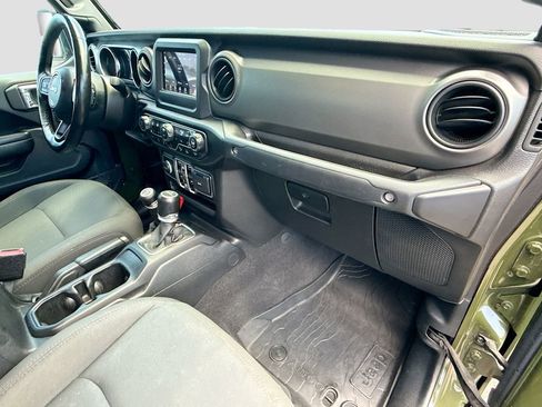 Used 2021 Jeep Gladiator Sport AWD/4WD image 33