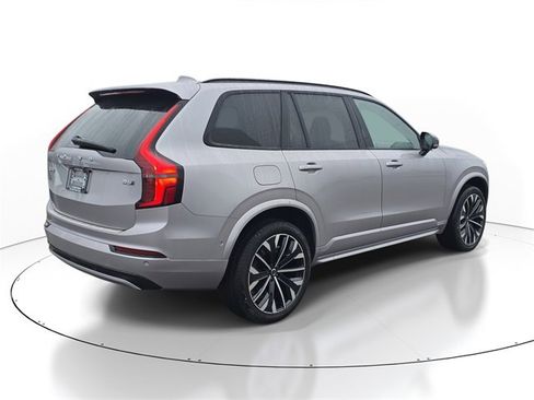New 2026 Volvo XC90 B6 Ultra w/ Protection Package Premier image 4