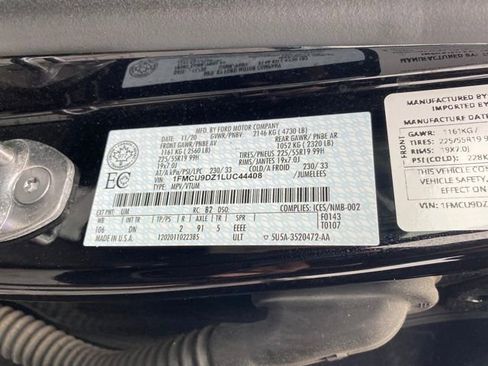 Used 2020 Ford Escape Titanium image 25