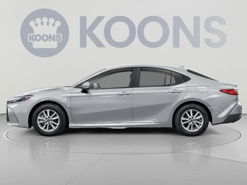 Used 2026 Toyota Camry LE FWD image 4