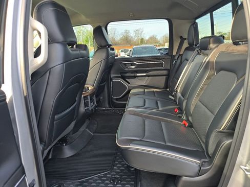 Used 2022 RAM 1500 Laramie AWD/4WD image 10