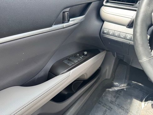 Used 2024 Toyota Camry XLE w/ Navigation Package FWD image 33