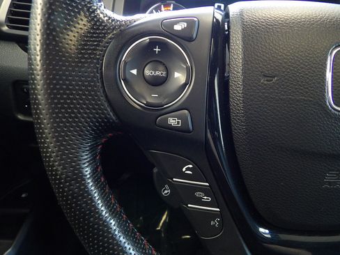 Used 2022 Honda Ridgeline Black Edition image 32