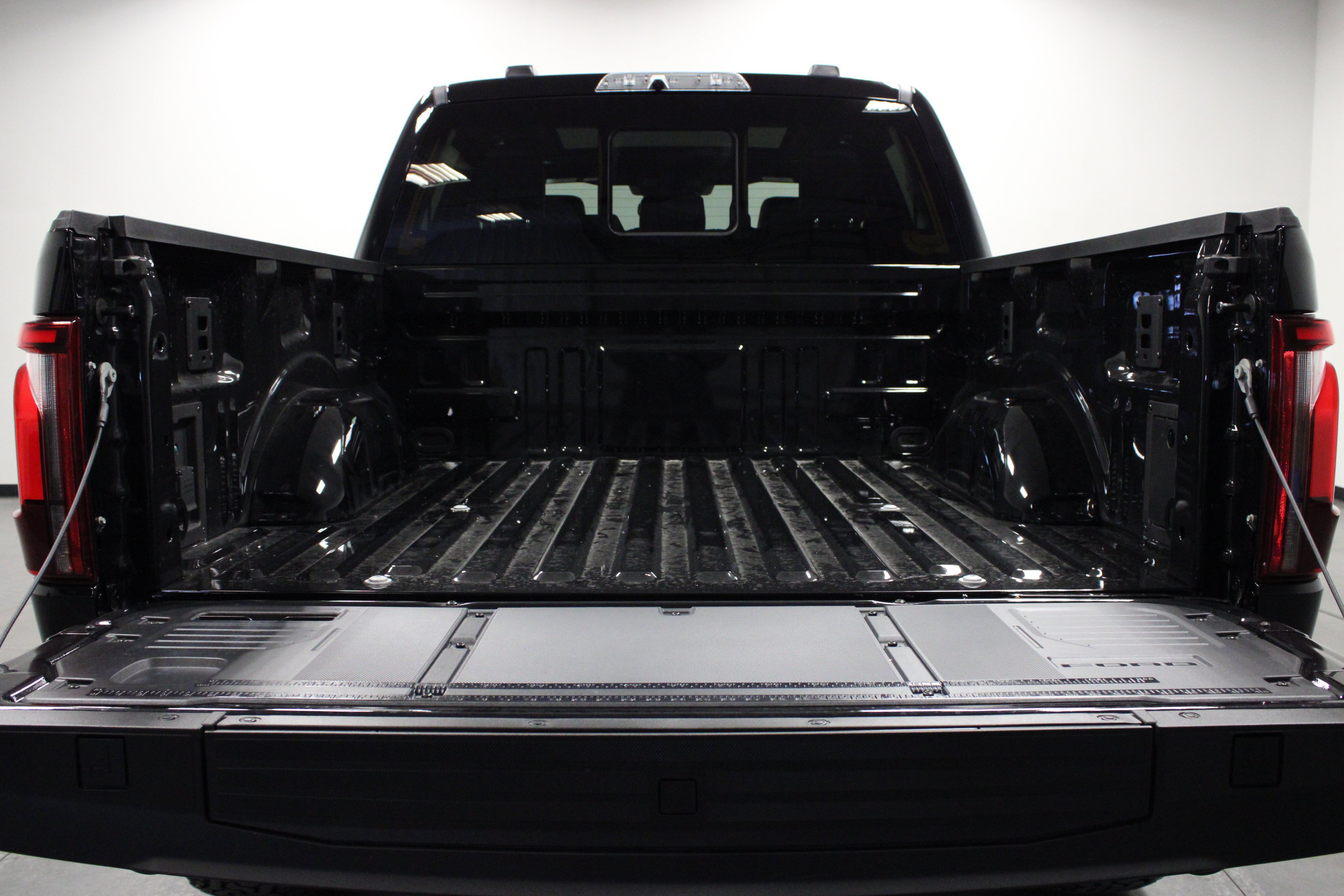 New 2025 Ford F150 Raptor AWD/4WD image 14
