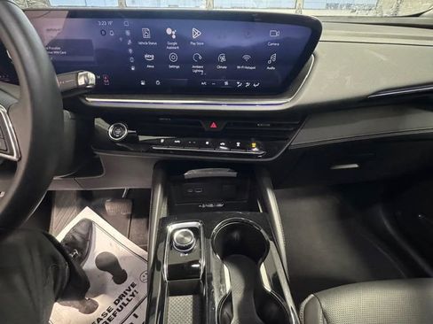 Used 2025 Buick Envision Preferred image 11