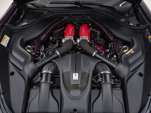 Used 2022 Ferrari Roma RWD image 37