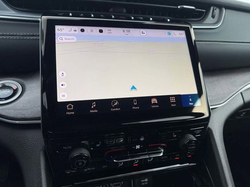 New 2025 Jeep Grand Cherokee L Limited image 33