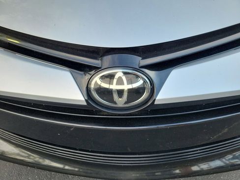 Used 2017 Toyota Corolla XLE image 7
