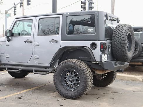 Used 2016 Jeep Wrangler Unlimited Sport w/ Connectivity Group AWD/4WD image 12