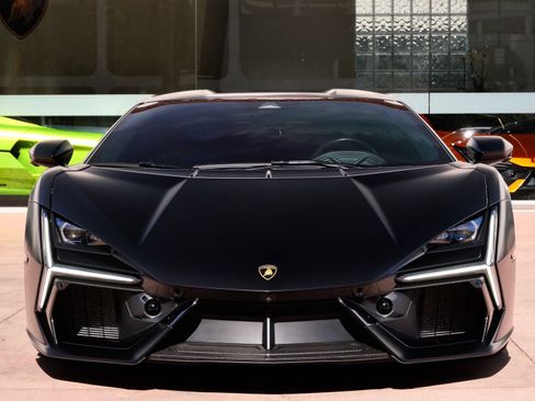 Used 2025 Lamborghini Revuelto AWD/4WD image 5