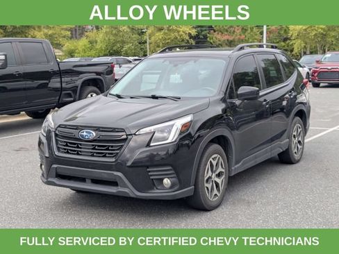 Used 2023 Subaru Forester Premium AWD/4WD image 10