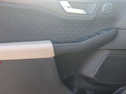 Certified 2020 Ford Escape Titanium w/ Titanium Premium Package 2.0 image 16