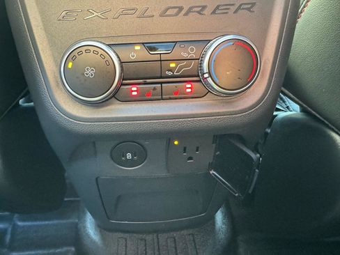Used 2025 Ford Explorer ST-Line w/ Premium Package AWD/4WD image 12