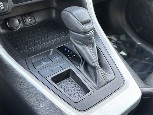 Certified 2024 Toyota RAV4 XLE image 31