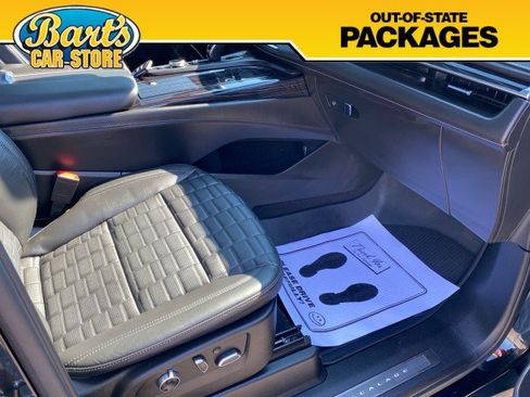 Used 2023 Cadillac Escalade V AWD/4WD image 21