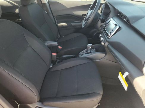 New 2025 Nissan Kicks Play S image 15