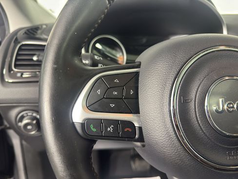 Used 2019 Jeep Compass Limited w/ Safety & Security Group AWD/4WD image 19
