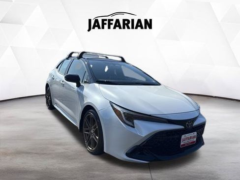Certified 2025 Toyota Corolla Hatchback w/ SE Package FWD image 1