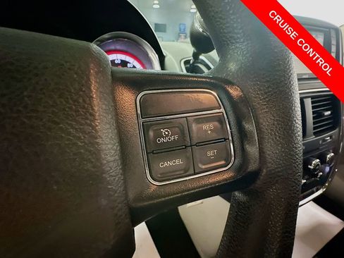 Used 2018 Dodge Grand Caravan SE w/ UConnect Hands-Free Group FWD image 33