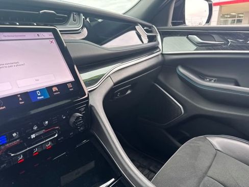 Used 2024 Jeep Grand Cherokee Trailhawk image 25