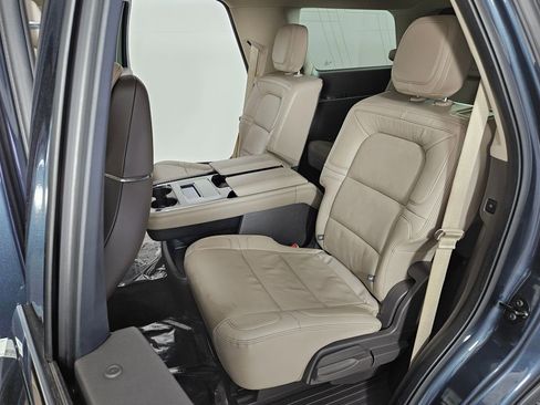 Used 2022 Lincoln Navigator Reserve image 22