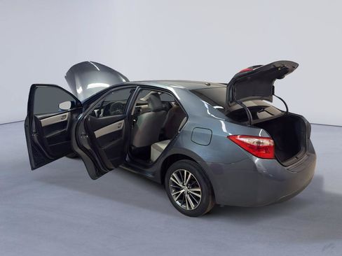 Used 2018 Toyota Corolla LE w/ LE Premium Package w/Moonroof FWD image 10