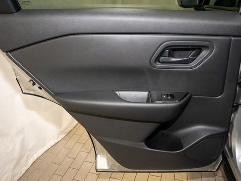 Certified 2025 Nissan Rogue S image 8