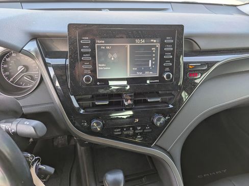 Used 2022 Toyota Camry SE w/ Carpet Mat Package (TMS) image 19