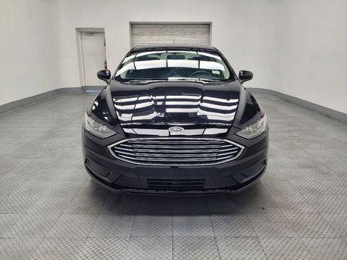 Used 2017 Ford Fusion SE w/ Fusion SE Technology Package FWD image 15