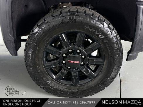 Used 2024 GMC Sierra 2500 AT4 w/ AT4 Premium Plus Package AWD/4WD image 14