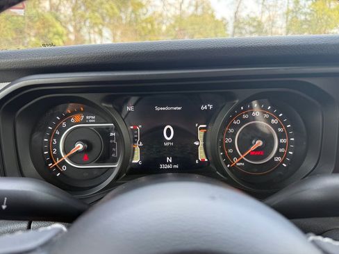 Used 2025 Jeep Wrangler Willys image 19