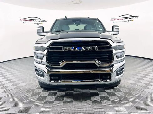 Used 2025 RAM 2500 Big Horn AWD/4WD image 3
