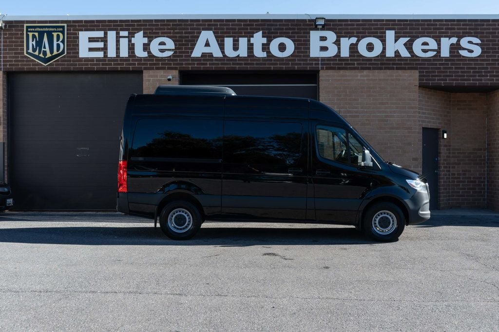 Used 2025 Mercedes-Benz Sprinter 2500 image 4