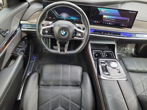 Used 2023 BMW 760i xDrive w/ Luxury Rear Seating Package AWD/4WD image 10