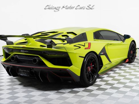Used 2019 Lamborghini Aventador SVJ AWD/4WD image 18