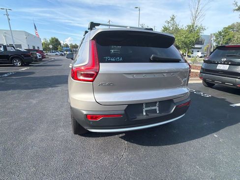 Certified 2023 Volvo XC40 B5 Plus w/ Driver Assist Package AWD/4WD image 13