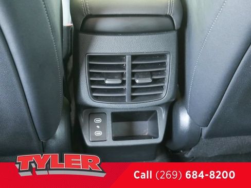 Used 2024 Kia Seltos S AWD/4WD image 38