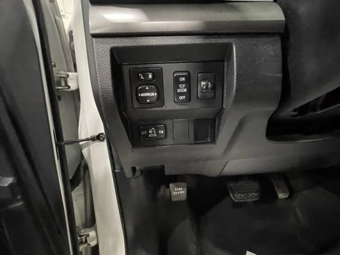 Used 2014 Toyota Tundra SR image 12