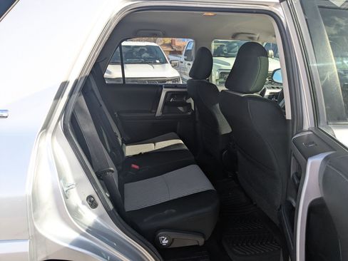 Used 2020 Toyota 4Runner SR5 image 31