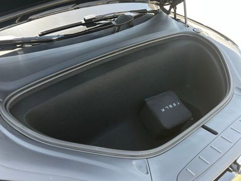 Used 2024 Tesla Model X AWD/4WD image 36