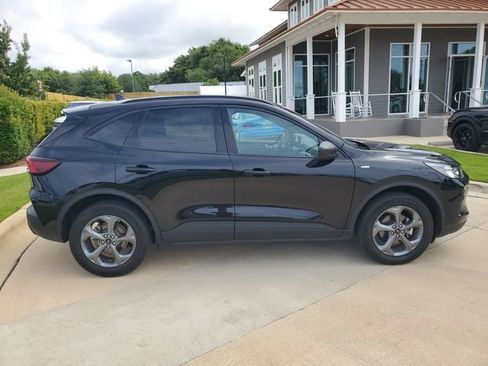 Used 2025 Ford Escape ST-Line AWD/4WD image 9
