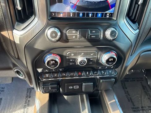 Used 2021 GMC Sierra 2500 Denali w/ Denali Ultimate Package AWD/4WD image 28