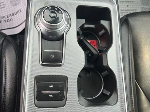 Used 2022 Ford Edge Titanium AWD/4WD image 18