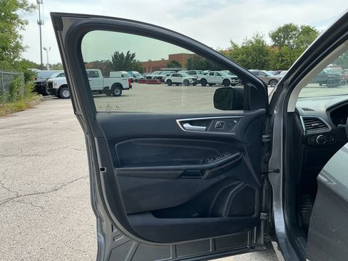 Used 2022 Ford Edge Titanium w/ Class II Trailer Tow Package AWD/4WD image 14