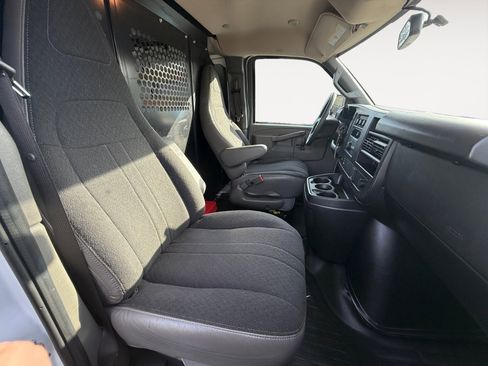 Used 2024 Chevrolet Express 2500 Work Van w/ Driver Convenience Package image 18