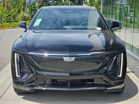 New 2026 Cadillac Lyriq Sport AWD/4WD image 8