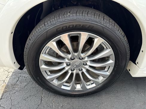 Used 2015 INFINITI QX80 4WD w/ 22" Wheel Package image 9