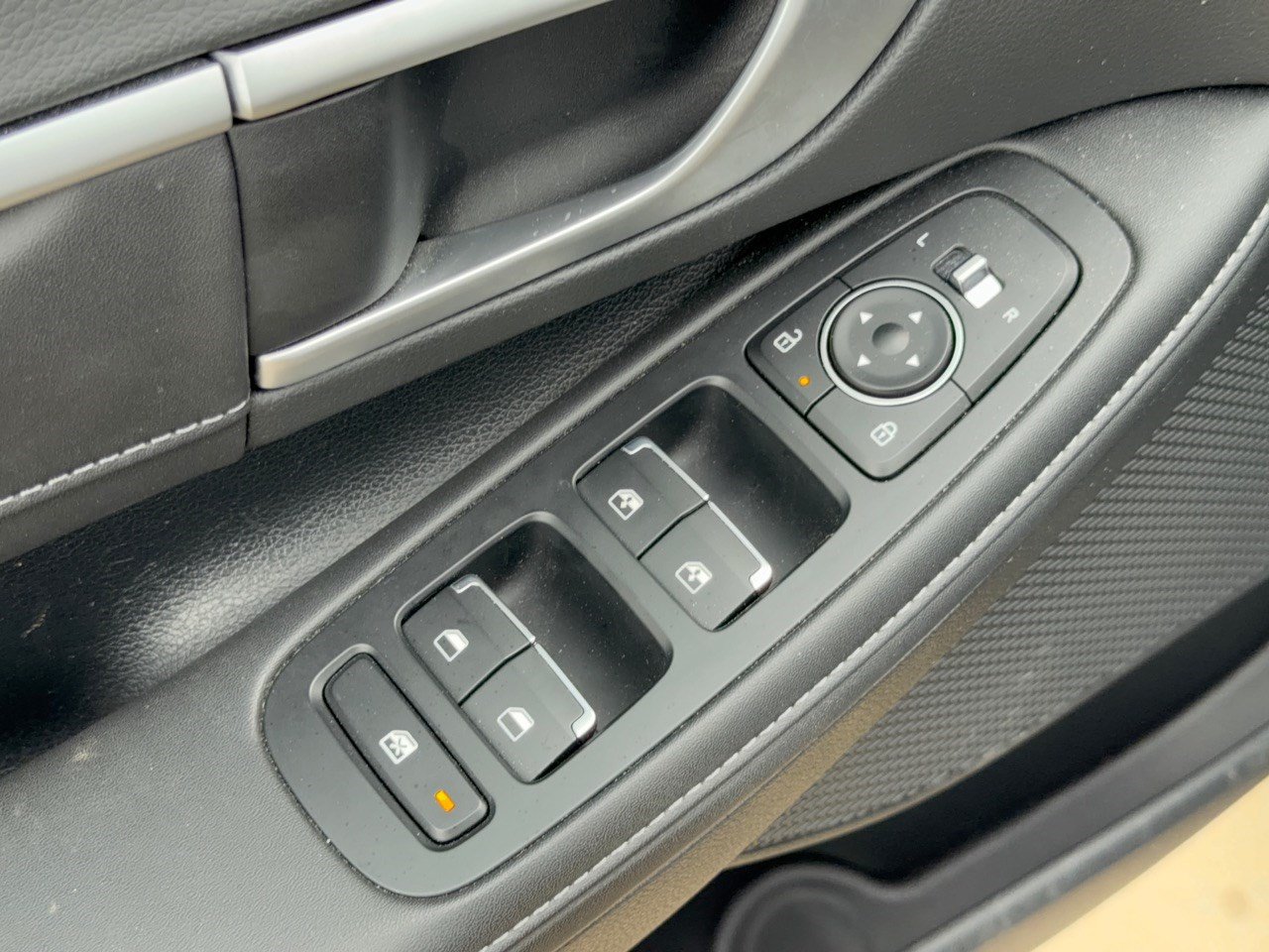 Certified 2025 Hyundai Sonata Limited FWD image 15