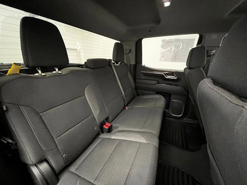 Used 2023 Chevrolet Silverado 1500 LT AWD/4WD image 32