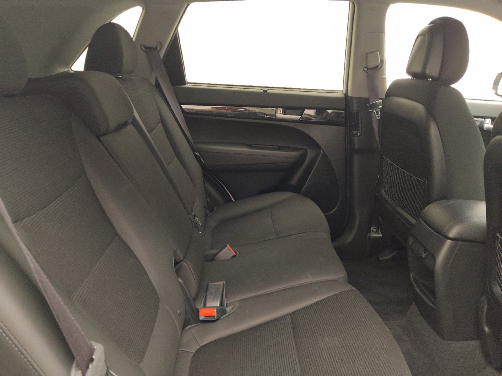 Used 2015 Kia Sorento LX FWD image 19